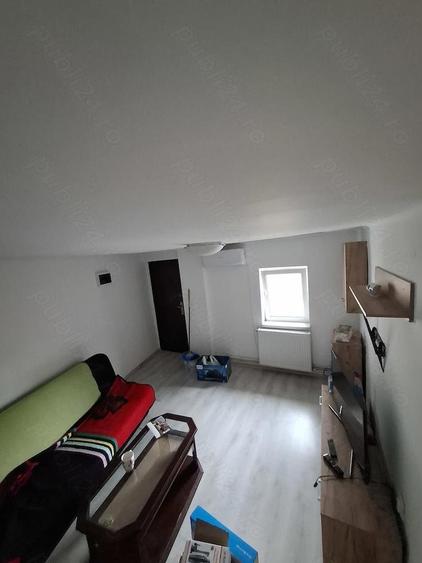 Apartament cu 2 camere nedecomandat în Unirii