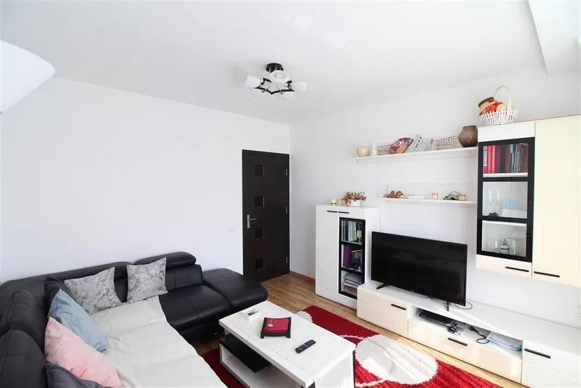 Apartament cu 2 camere decomandat, mobilat în Mărăști