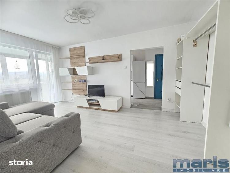 Apartament cu 2 camere decomandat în 22 Decembrie 1989