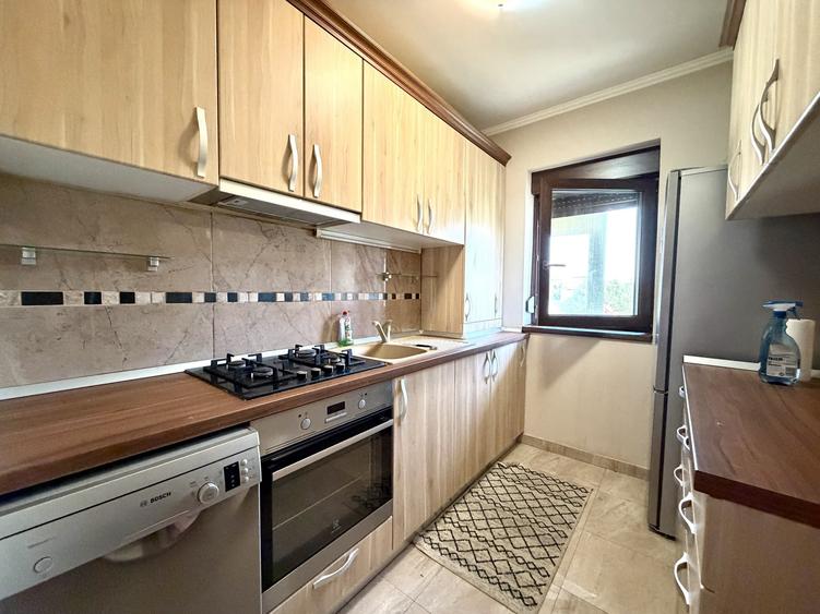 Apartament cu 2 camere semidecomandat, mobilat în Dumbrăvița