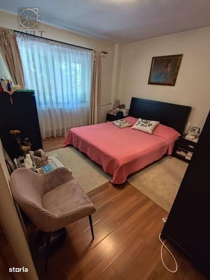 Apartament cu 4 camere decomandat în Sebastian
