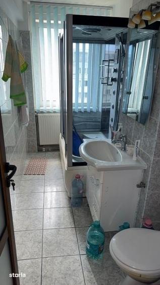 Apartament cu 2 camere decomandat în Cornișa