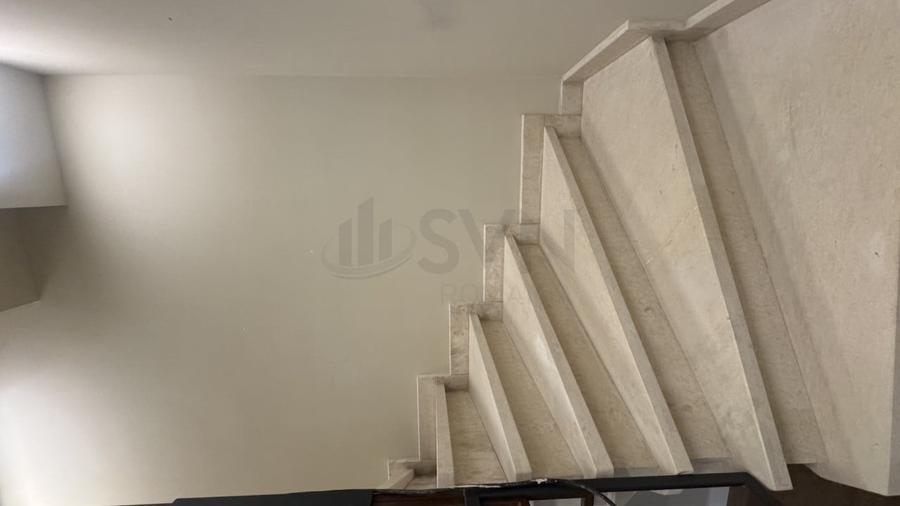 Casă individuală cu 5 camere cu Canalizare în Băneasa