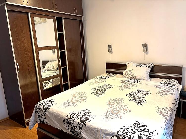 Apartament cu 2 camere decomandat în Băneasa