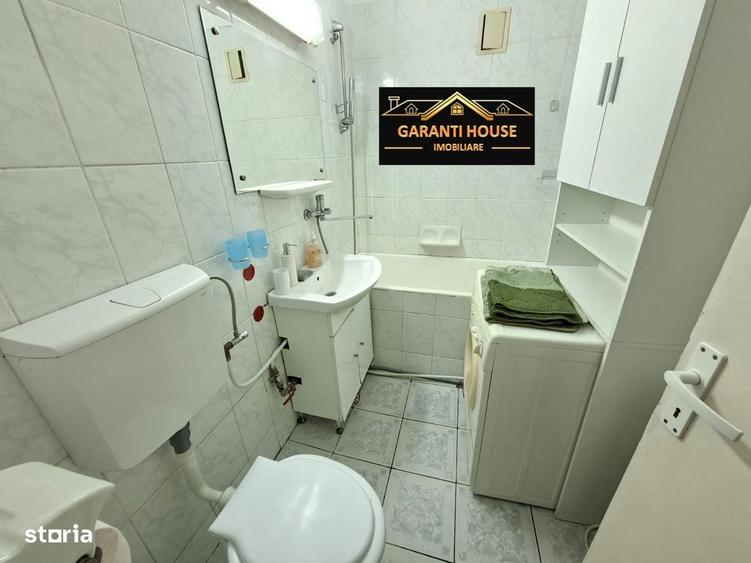 Apartament cu 3 camere semidecomandat în Central