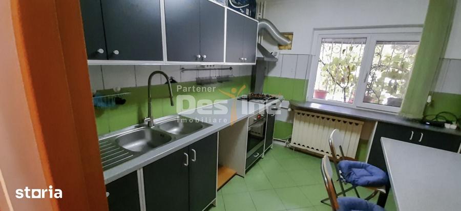 Apartament cu 3 camere decomandat în 13 Septembrie
