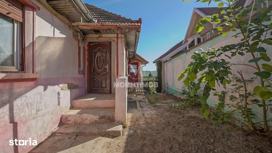 Casă cu 3 camere cu Teren 446 Mp în Central