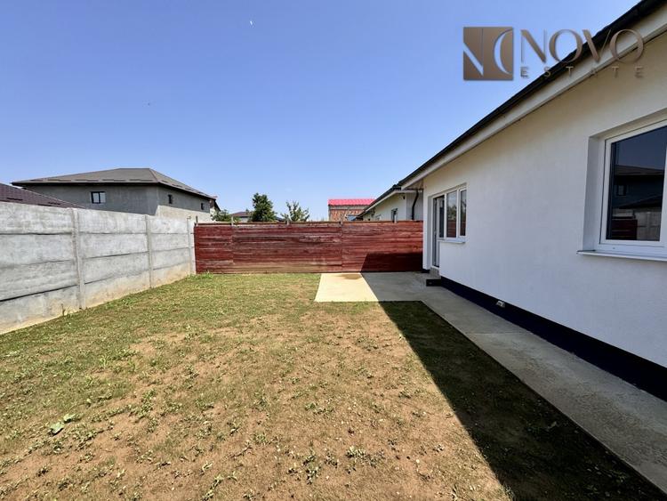 Casă individuală cu 3 camere cu Teren 250 Mp în Glina