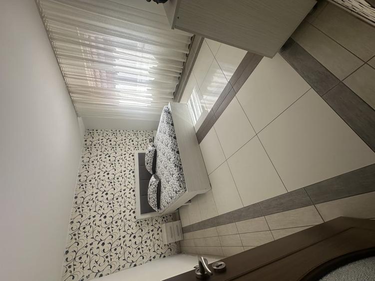 Casă cu 5 camere cu Teren 2800 Mp în Central