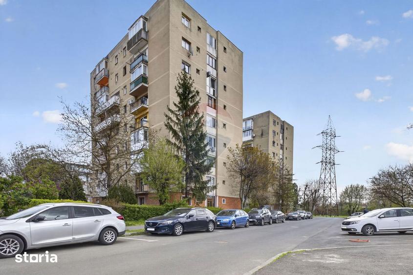 Apartament cu 5 camere în Micălaca