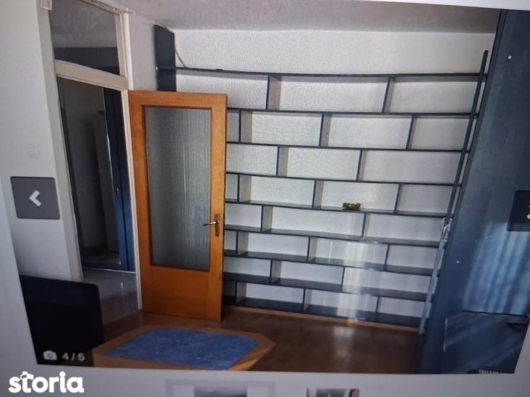 Garsonieră decomandată în Tei