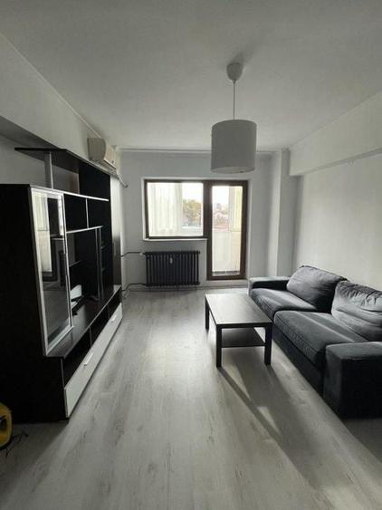 Apartament cu 2 camere semidecomandat, mobilat în P-ța Muncii