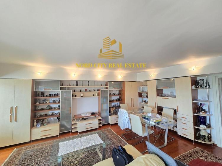 Apartament cu 3 camere semidecomandat în Titulescu