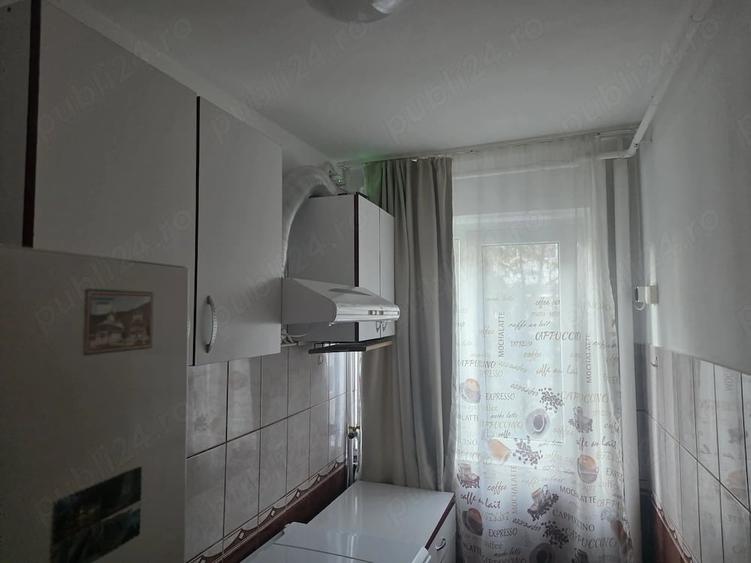 Apartament cu 3 camere semidecomandat în Șagului