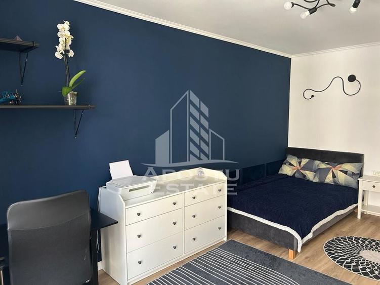 Apartament cu 4 camere decomandat, mobilat în Central