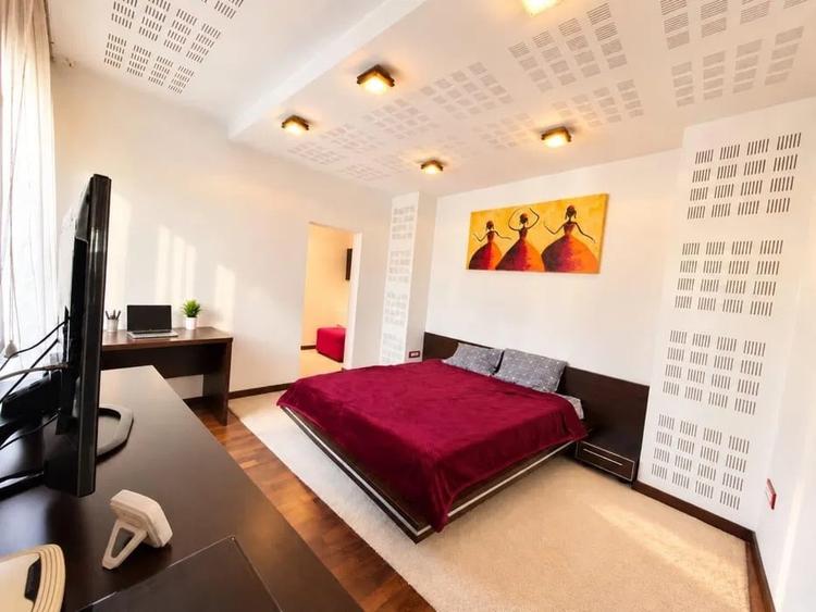 Apartament cu 2 camere semidecomandat, mobilat în Unirii