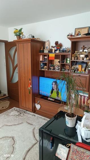 Apartament cu 2 camere nedecomandat în Republicii