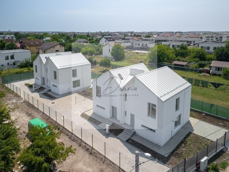 Duplex cu 4 camere cu Canalizare în Central