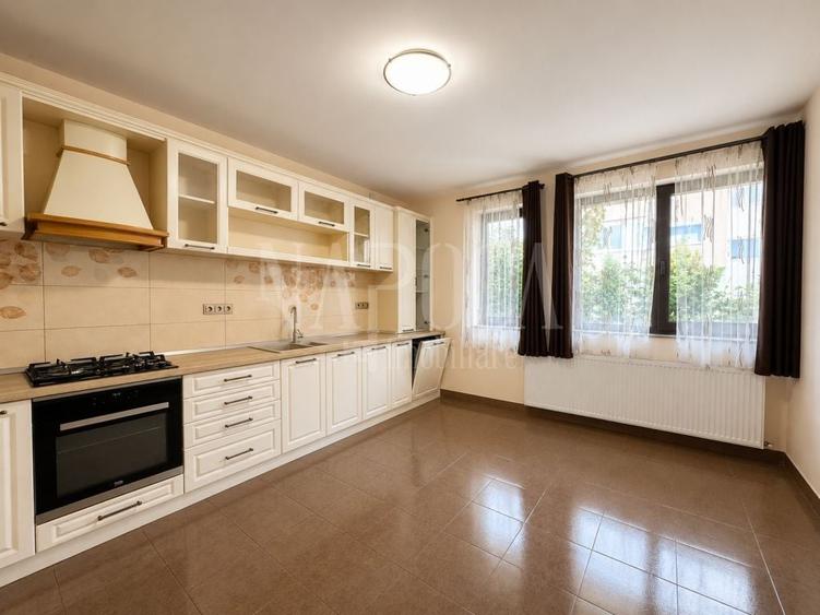 Duplex cu 4 camere cu Canalizare în Florești