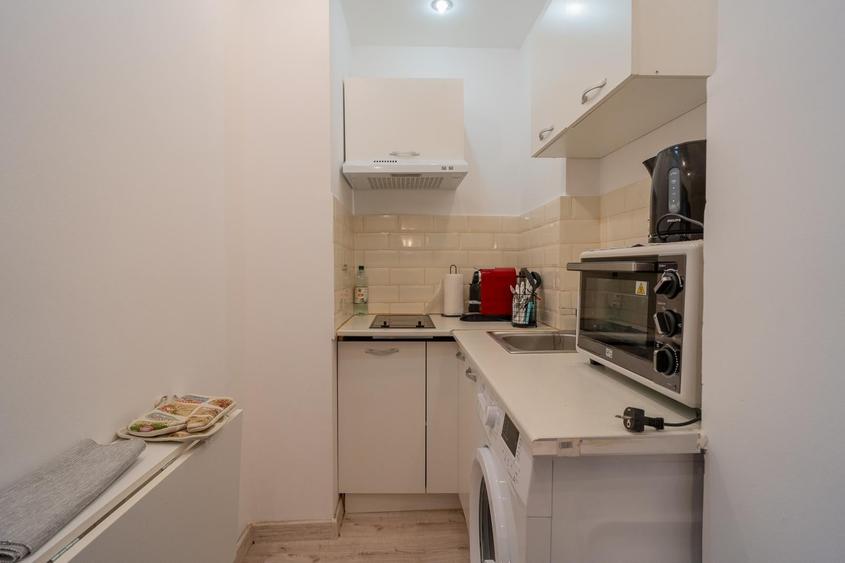 Apartament cu 2 camere semidecomandat în Calea Victoriei