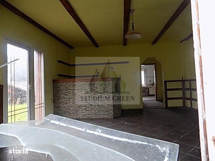 Casă cu 4 camere în Argestru