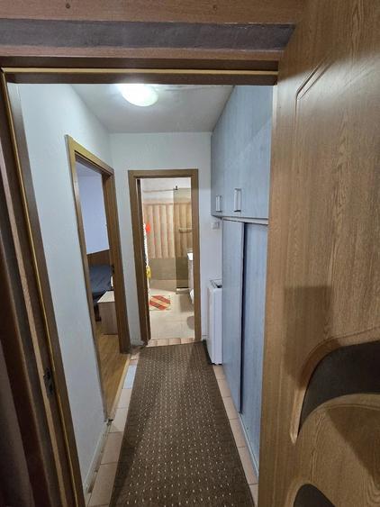 Apartament cu 2 camere semidecomandat în Inel II