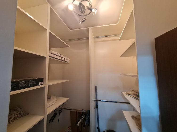 Apartament cu 4 camere decomandat în Herăstrău