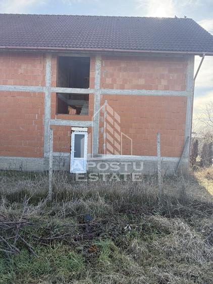 Casă individuală cu 4 camere cu Canalizare în Sânandrei