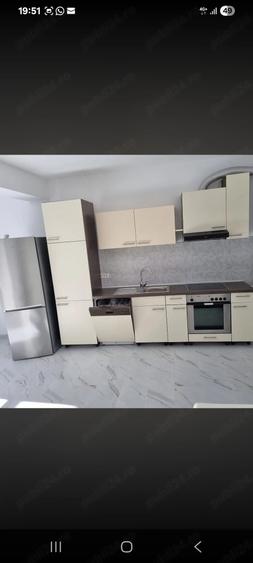 Casă cu Teren 200 Mp în Central