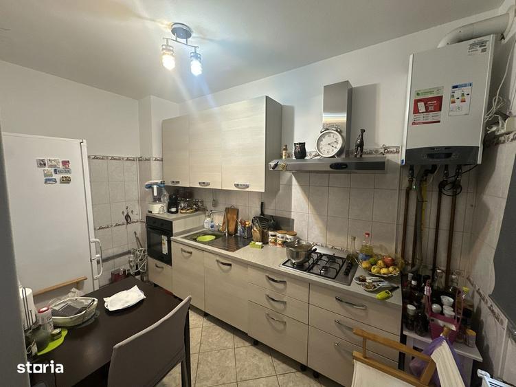 Apartament cu 3 camere, mobilat în Plevnei