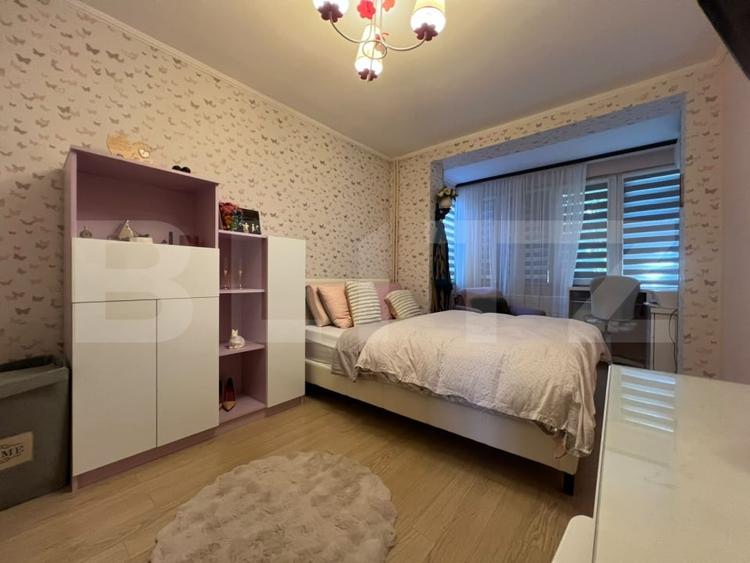 Apartament cu 3 camere semidecomandat, mobilat în Cantemir