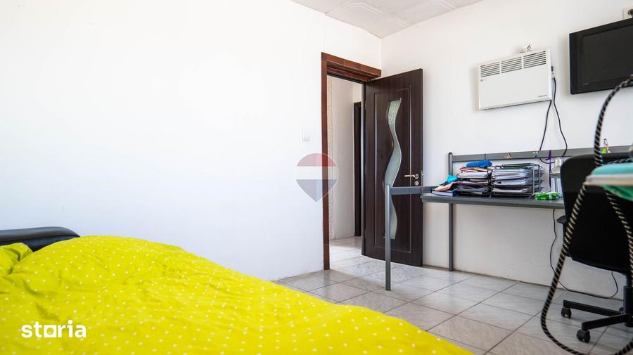 Casă cu 5 camere cu Teren 258 Mp în Central