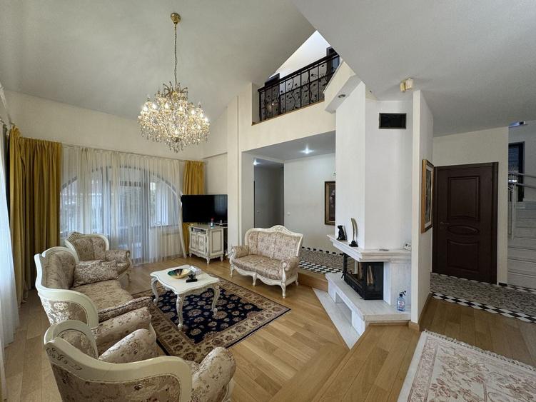 Casă individuală cu 6 camere cu Piscina în Iancu Nicolae