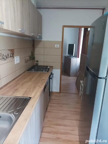 Apartament cu 3 camere semidecomandat în Central