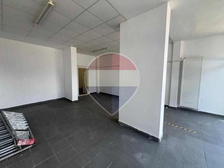 Spațiu comercial, de 80 mp, în Obor