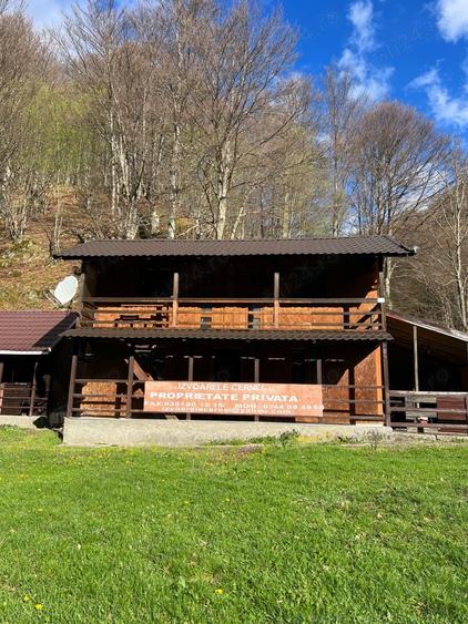 Teren de 5500 mp, în Cerna-Sat