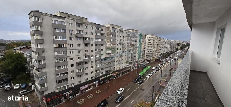 Apartament cu 3 camere decomandat în George Enescu