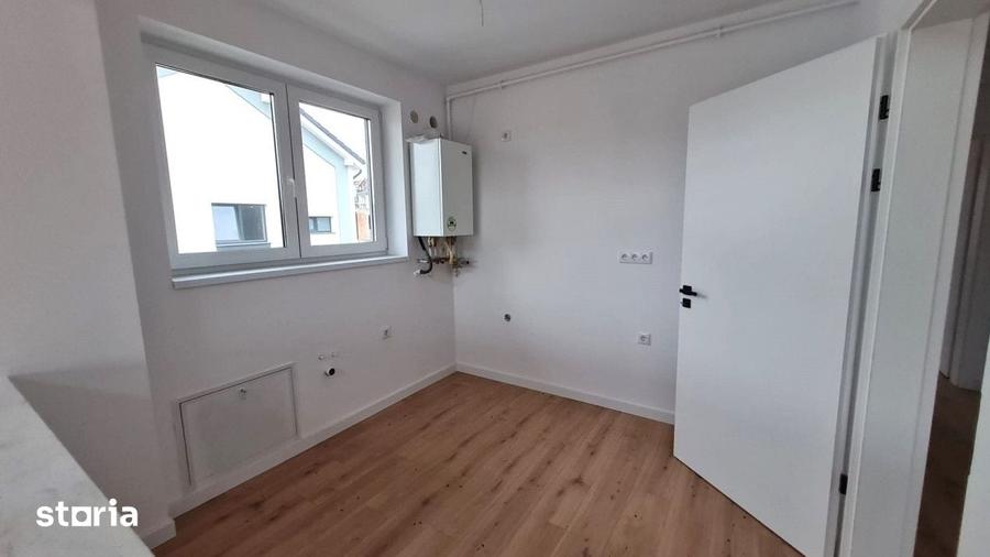 Apartament cu 3 camere în Tineretului