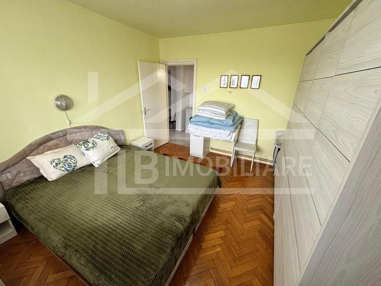 Apartament cu 3 camere decomandat, mobilat în Cornișa
