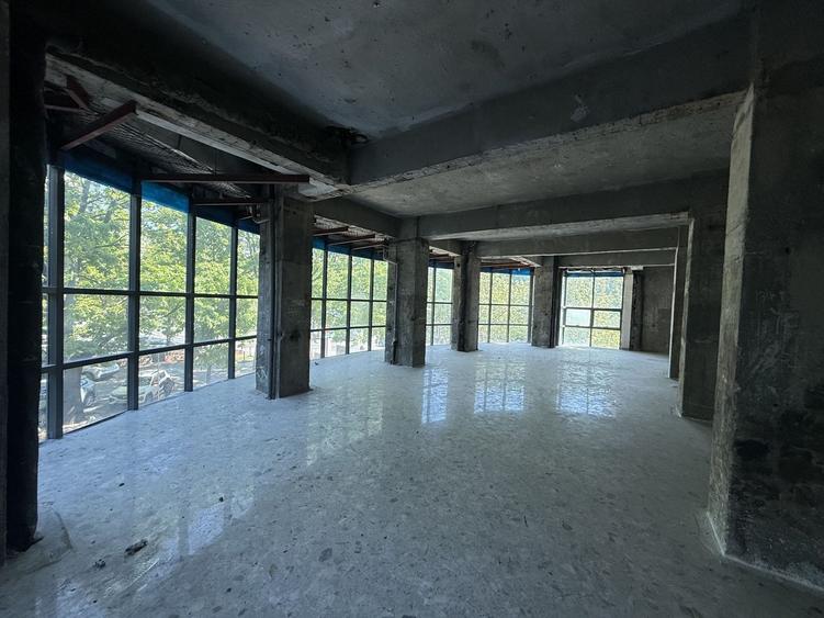 Spatiu Comercial  | Bd.Unirii | 845 mp | Vizibilitate Premium - 8