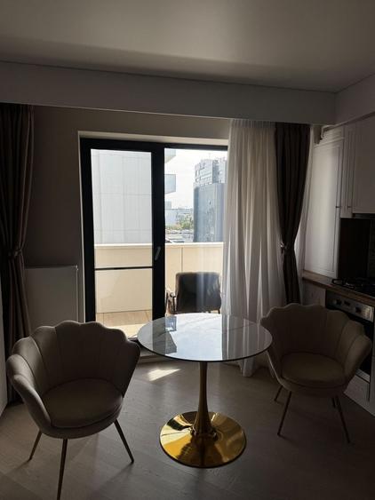 Apartament cu 2 camere semidecomandat, mobilat în Pipera