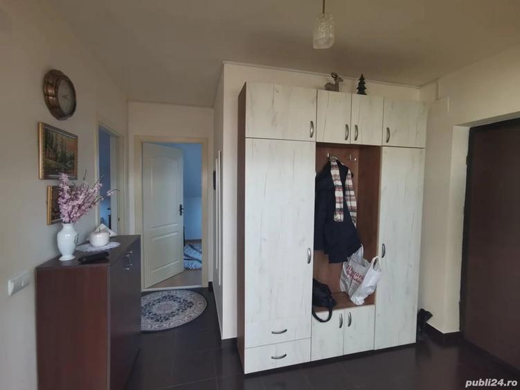Apartament cu 2 camere semidecomandat în Florești