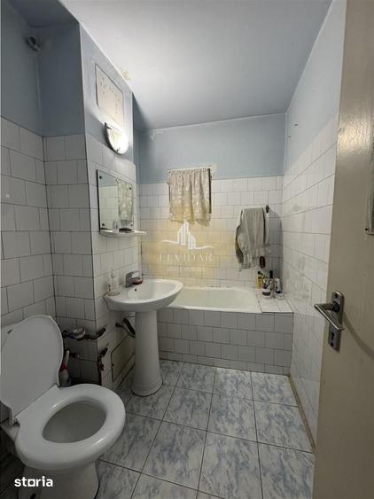 Apartament cu 4 camere decomandat în Bucovina