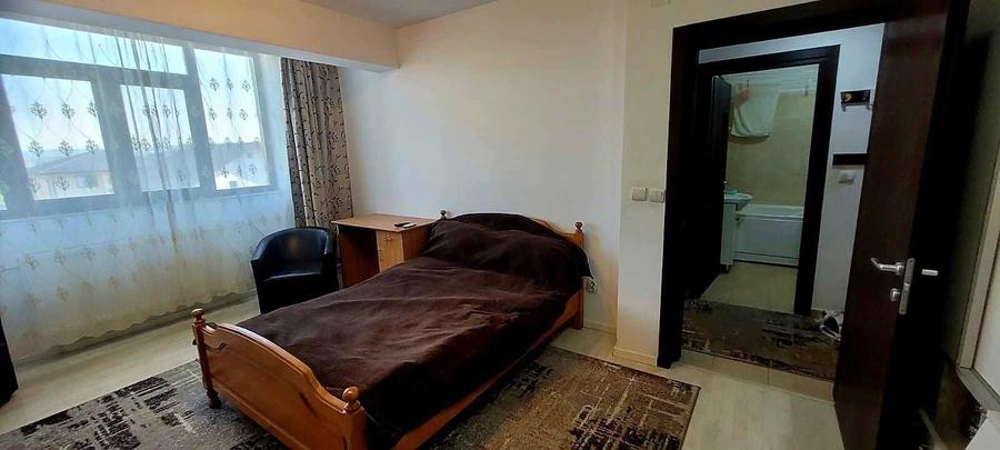 Garsonieră decomandată în Valea Adâncă