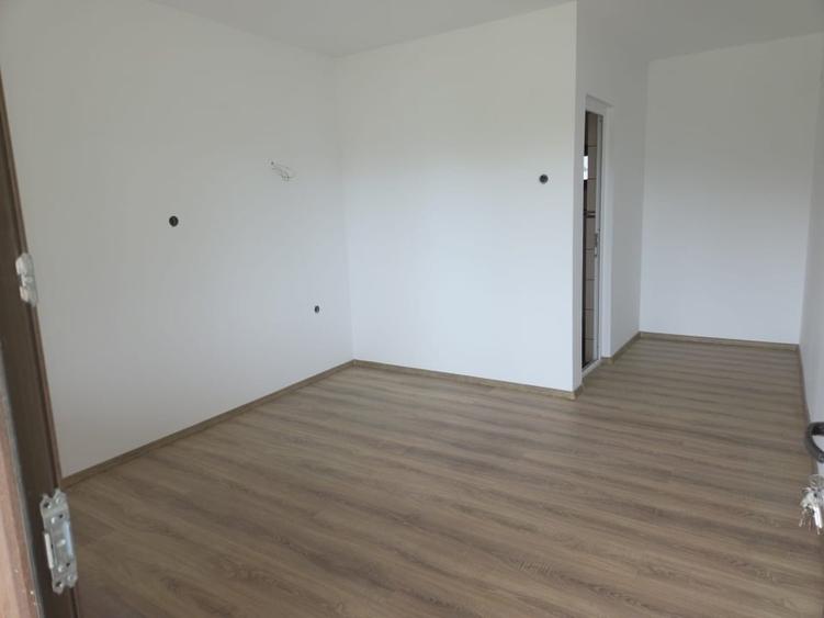 Casă individuală cu 4 camere cu Canalizare în Murighiol