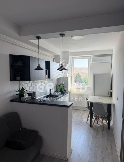 Apartament cu 2 camere semidecomandat, mobilat în Iris