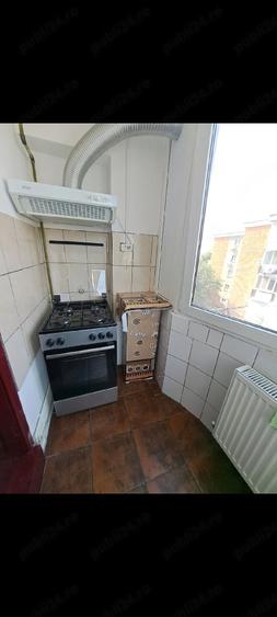 inchiriez 2 camere dec. ARAD - 3