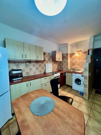 Apartament cu 2 camere semidecomandat, mobilat în Semicentral