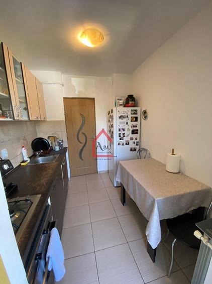 Apartament cu 2 camere decomandat, mobilat în Alexandru cel Bun