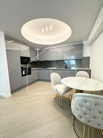 Apartament cu 3 camere decomandat, mobilat în Pipera